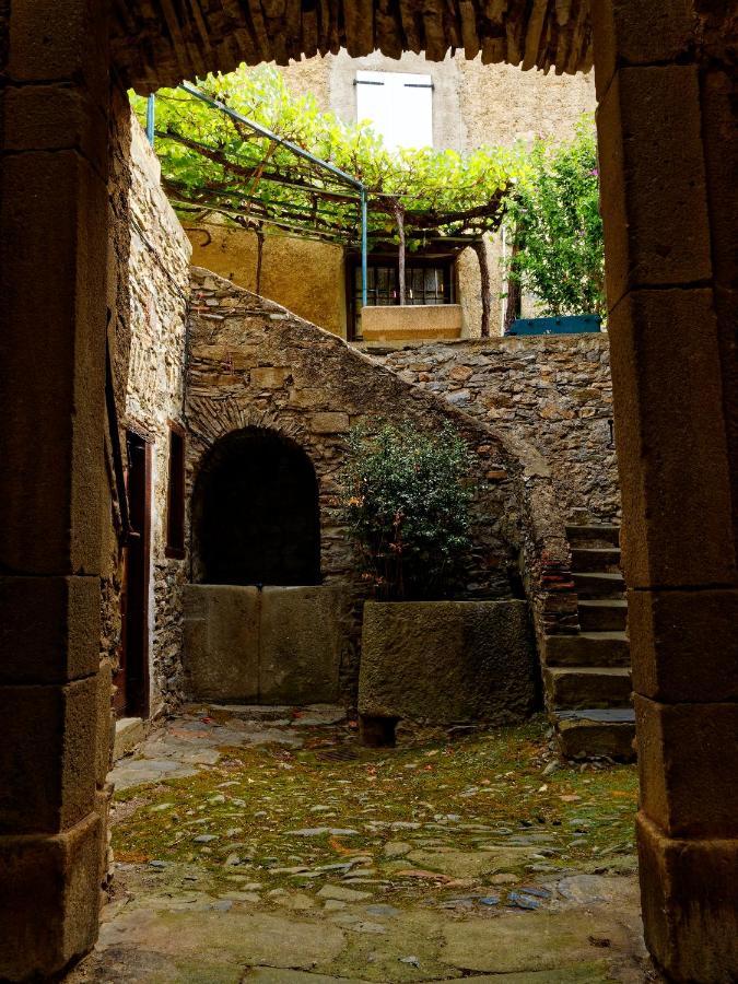 La Maison Du Voyageur Les Ilhes Zewnętrze zdjęcie